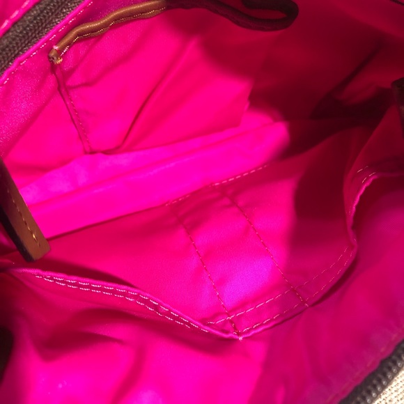 FREE W/purchase of $50 and up! Dooney & Bourke Nylon Duck Logo Sm Crossbody Bag - Picture 4 of 4